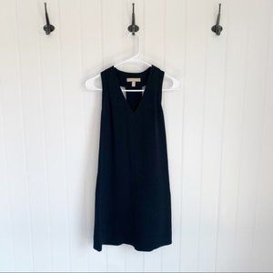 Banana Republic V Neck Black Dress Size 0P